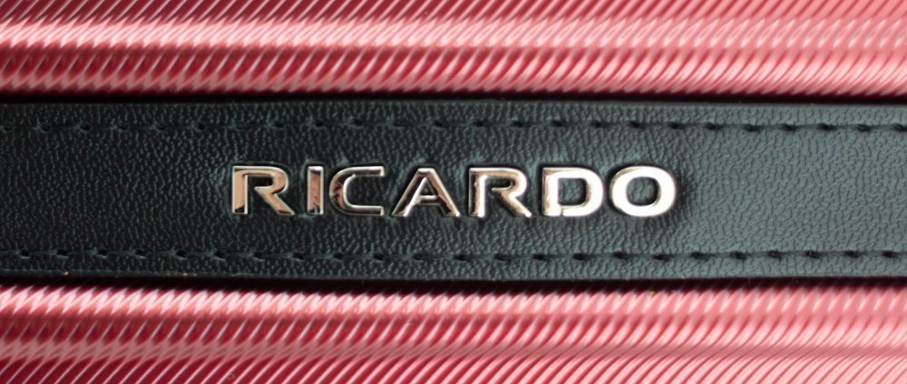 Чемодан Ricardo Rodeo Drive средний M поликарбонат красный 098-25-RAC-4VP купить цена 45000.00 ₽